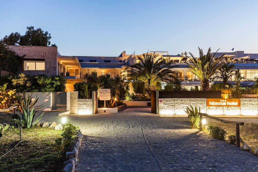 Hibiscus Hotel Residence