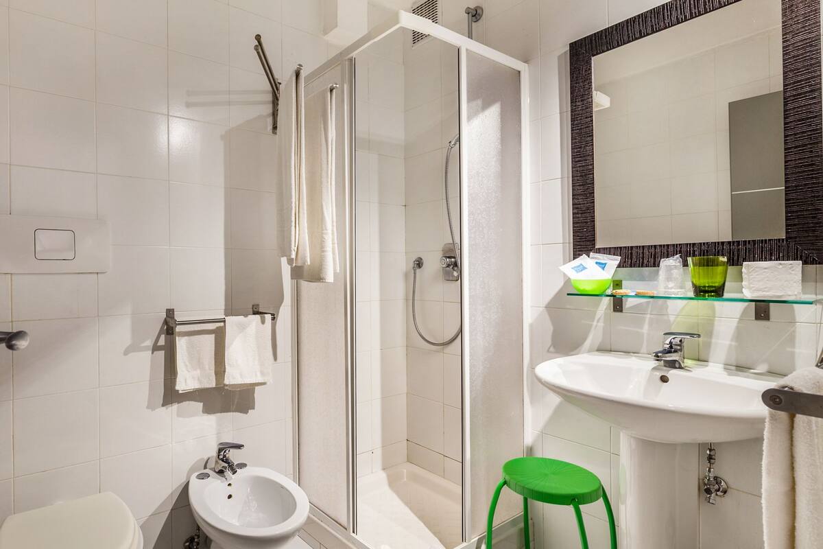 superior double room | 2 bedrooms, minibar, in-room safe, desk