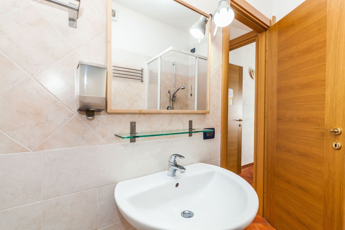 apartment, 1 bedroom, sea view | bathroom | free toiletries, hair dryer, bidet