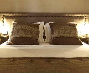 Nora | Pillowtop beds, minibar, individually decorated, individually furnished - Riad Hadika Maria (Marrakech)