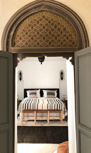 Aya | Pillowtop beds, minibar, individually decorated, individually furnished - Riad Hadika Maria (Marrakech)