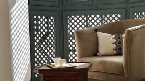 Bahia | أسرّة بطبقة علوية مريحة وميني بار ومساحة عمل للكمبيوتر المحمول