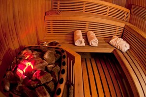 Couples treatment rooms, body treatments, hot stone massages - Las Woda Park Rekreacyjno-Biznesowy (Wilga)