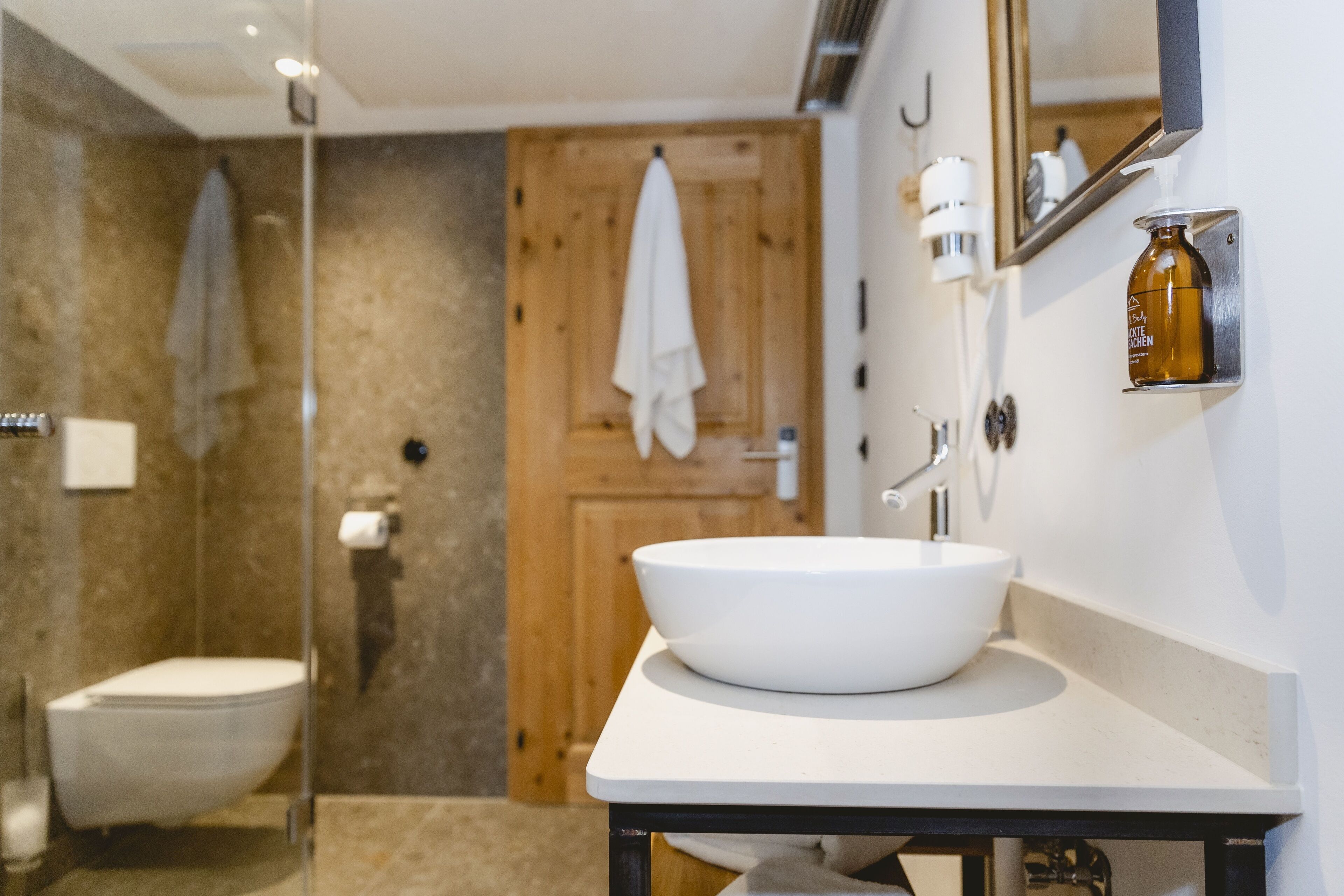 standard apartment, lake view | desk, soundproofing, free wifi