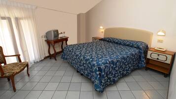 Bureau, chambres insonorisées, Wi-Fi gratuit