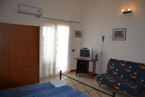 Minibar, desk, soundproofing, free WiFi - Villa Ottavia (Noto)