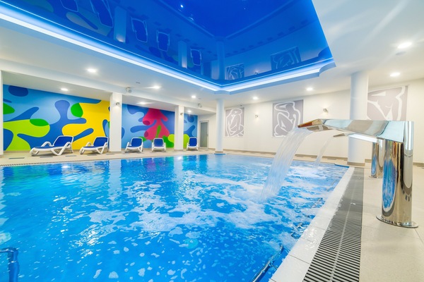 Una piscina techada