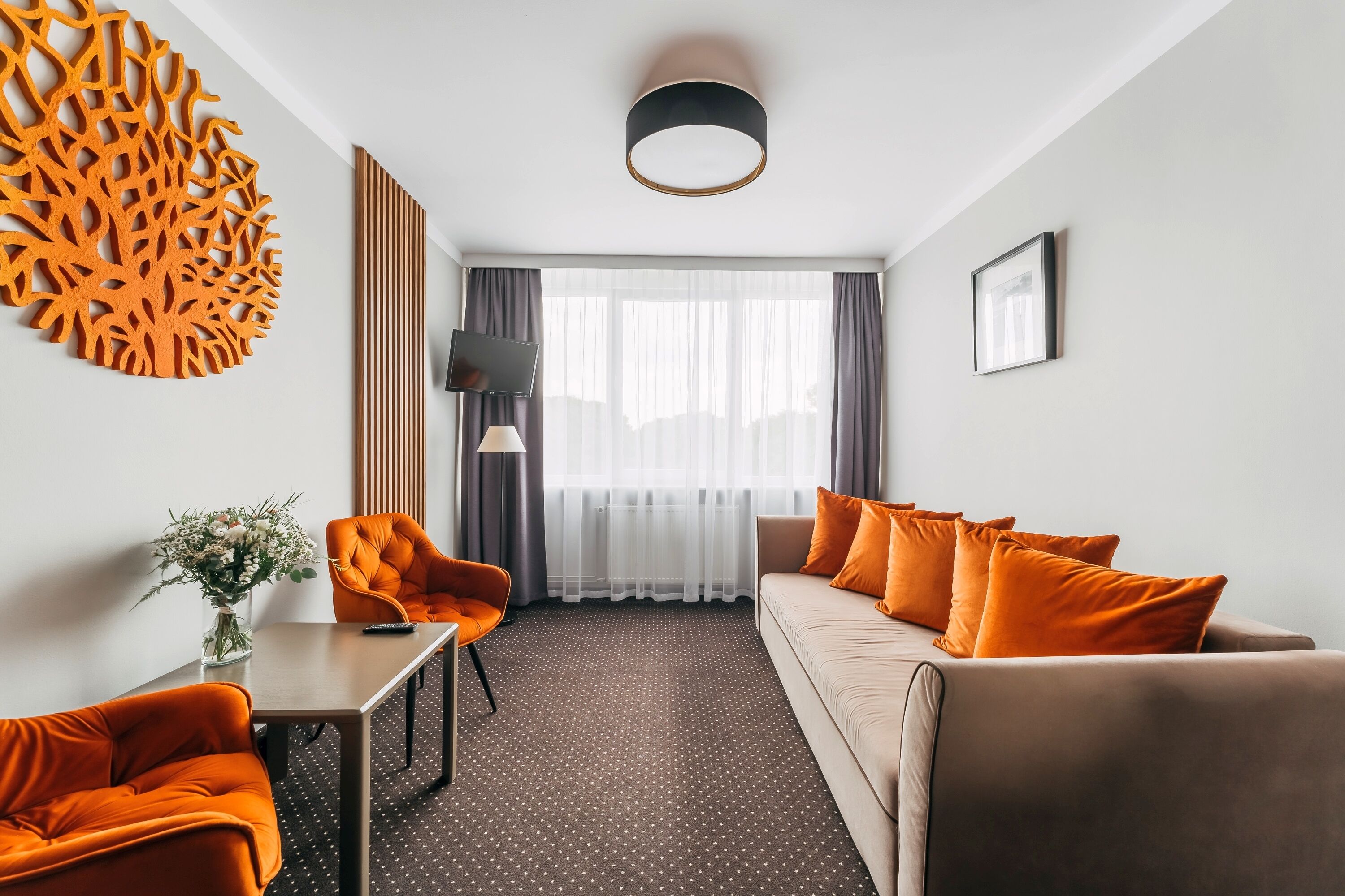 suite, bathtub | 1 bedroom, desk, blackout curtains, free wifi