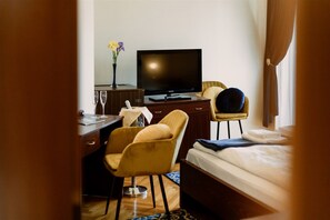 Tweepersoonskamer | Luxe beddengoed, een minibar, een kluis op de kamer