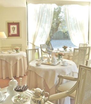 Petit déjeuner buffet compris tous les jours