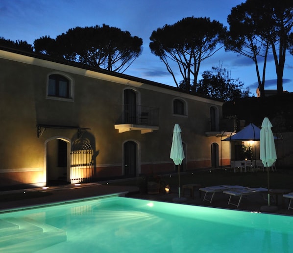 Outdoor pool, open 11:00 AM to 7:30 PM, pool umbrellas, pool loungers