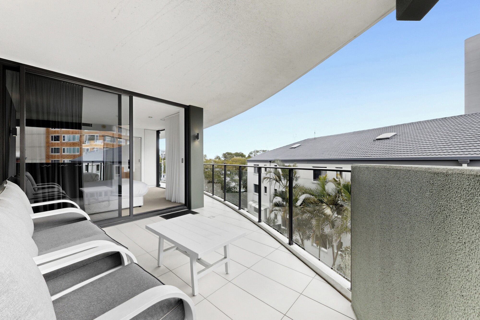 1 Bedroom Apartment | Balcony