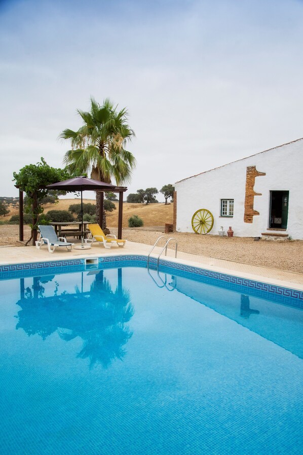 Seasonal outdoor pool