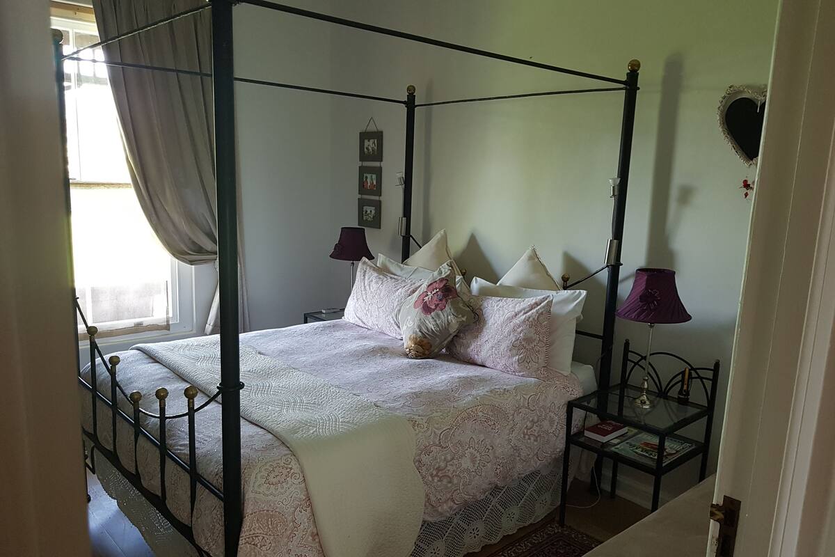Honeymoon Room