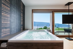 Shower, free toiletries, hair dryer, bathrobes