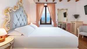 Classic Room Dépendance Lake View | Ropa de cama hipoalergénica, minibar, caja fuerte y escritorio