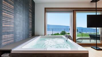 Shower, free toiletries, hair dryer, bathrobes