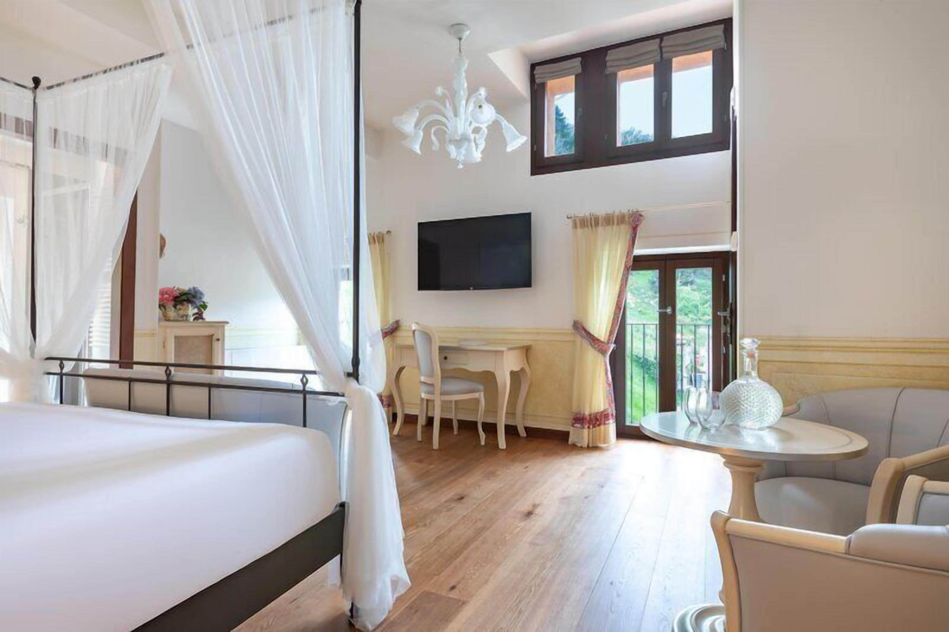 Deluxe Garden park view with Jacuzzi pool mini-pool | Ropa de cama hipoalergénica, minibar, caja fuerte y escritorio