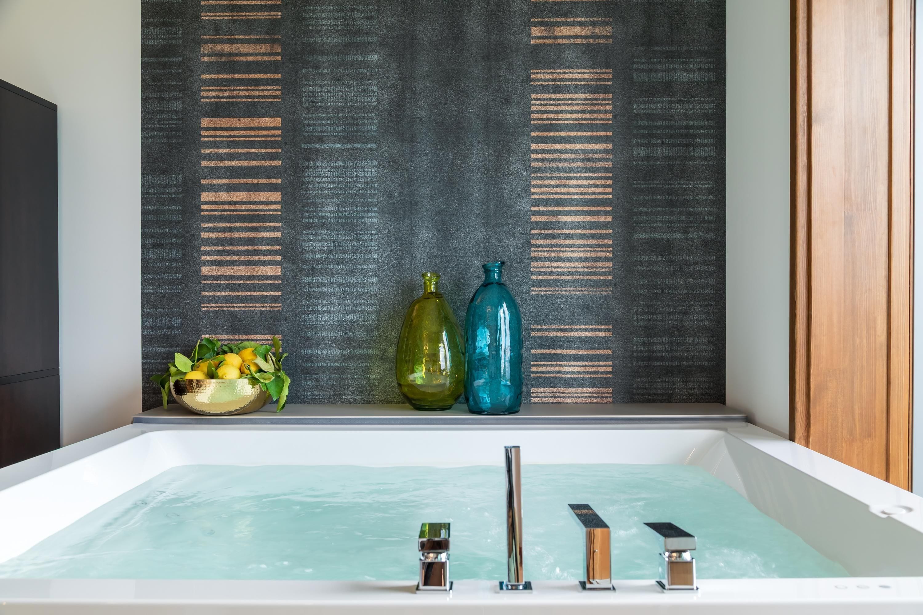 Luxury Spa Suite | Bathroom