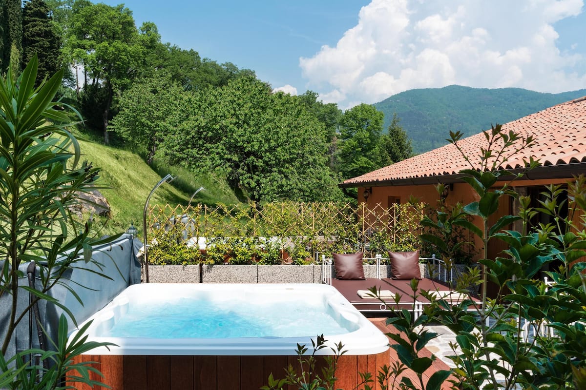 Deluxe Garden park view with Jacuzzi pool mini-pool | Hypo-allergenic bedding, minibar, in-room safe, individually furnished