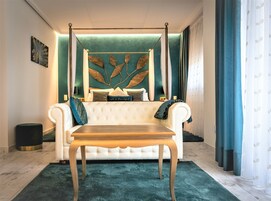 Suite | Egyptian cotton sheets, premium bedding, down comforters, pillowtop beds