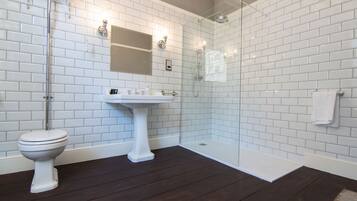 Deluxe Suite Scarthin | Bathroom