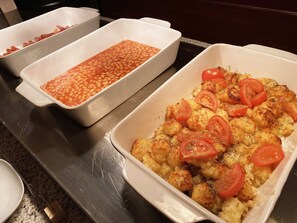 Desayuno buffet todos los días (con cargo) 