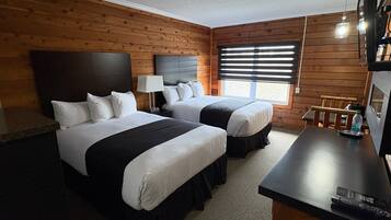 Seprai premium, meja kerja, setrika/meja setrika, dan Wi-Fi gratis