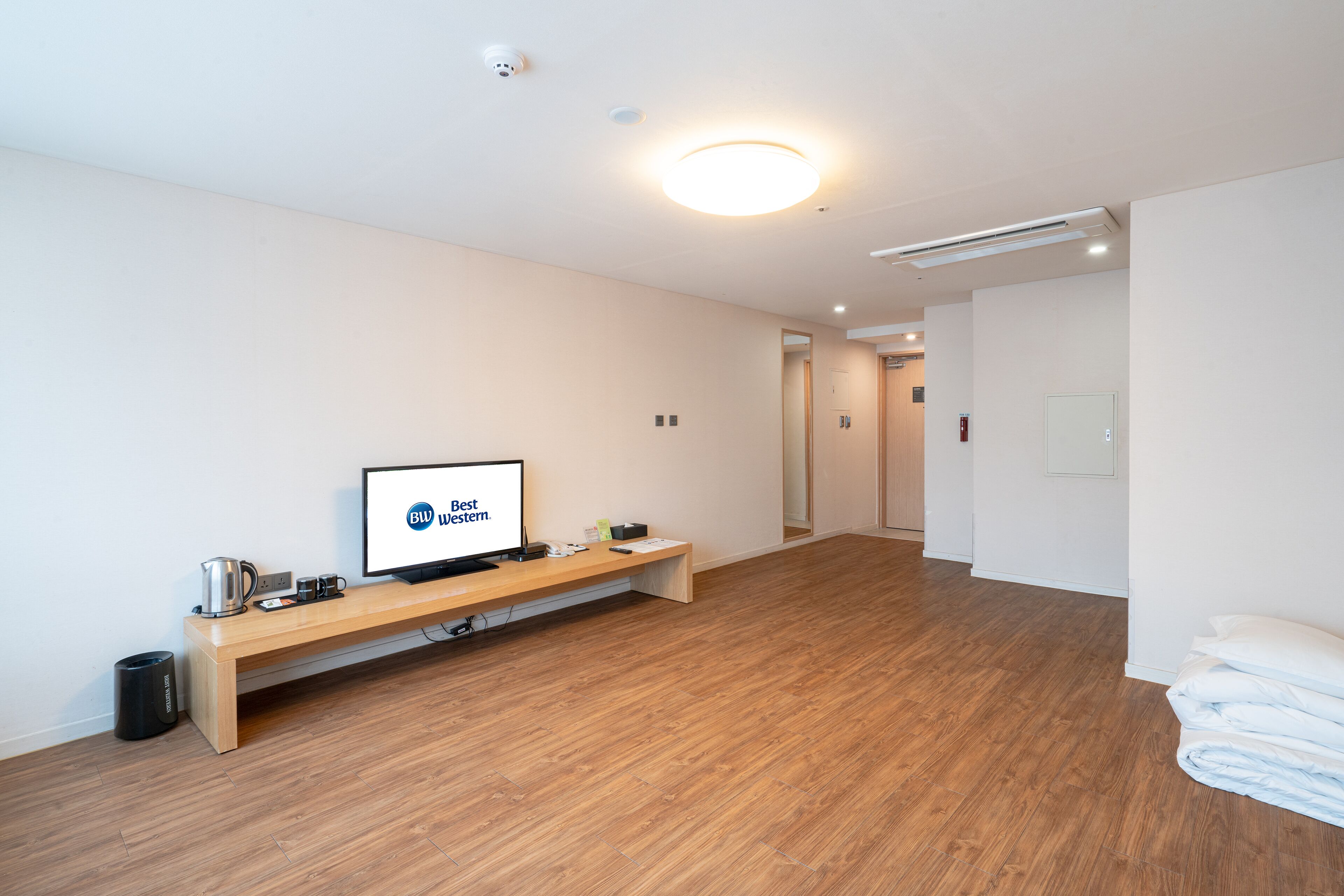 traditional room, multiple beds, non smoking (2 japanese futons) | 1 bedroom, down duvets, in-room safe, desk