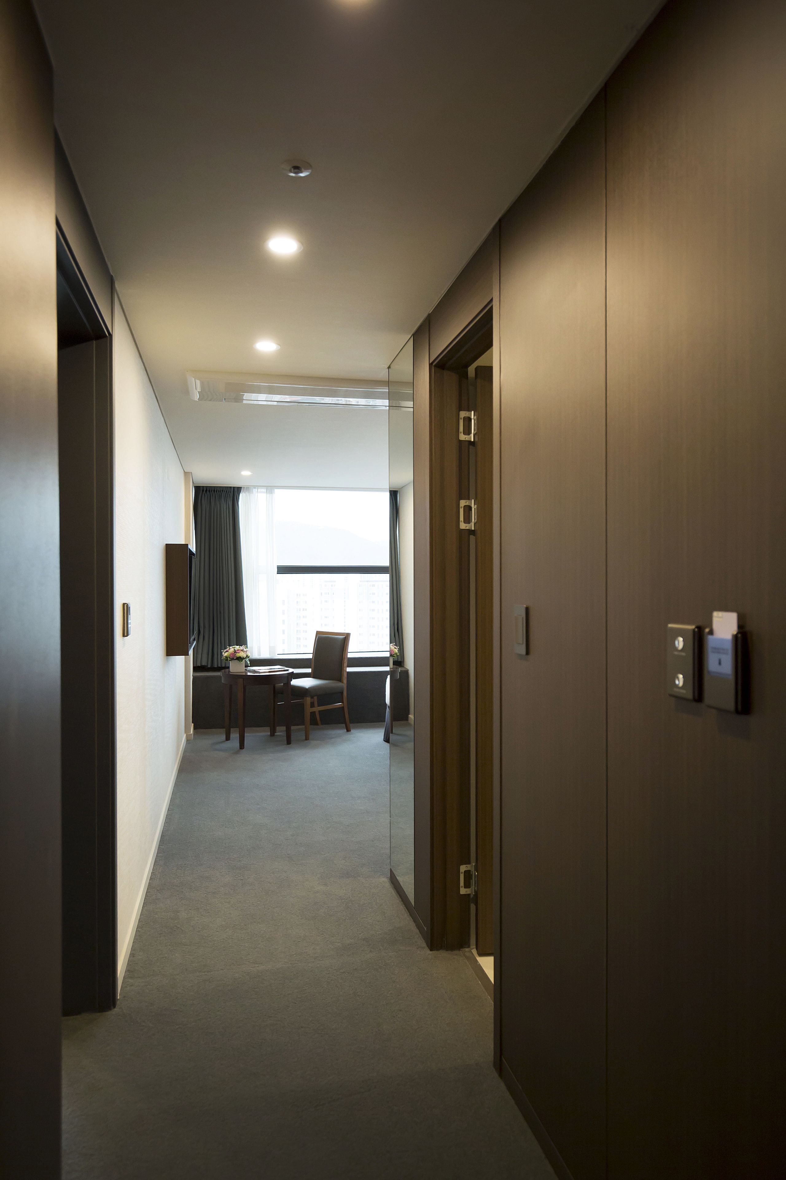 family suite, 2 double beds, non smoking, hot tub (living room) | 1 bedroom, down duvets, in-room safe, desk