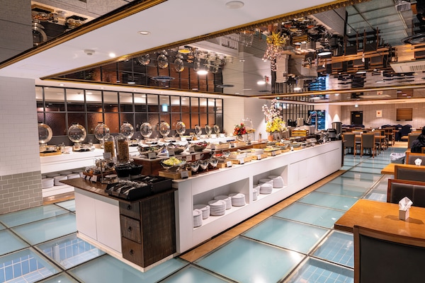 Daily buffet breakfast for a fee