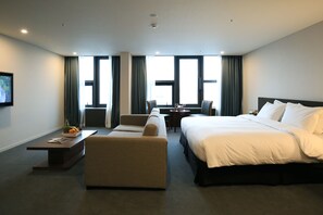 Suite, 1 Double Bed, Non Smoking, Bathtub - Best Western Jeju Hotel (Jeju City)