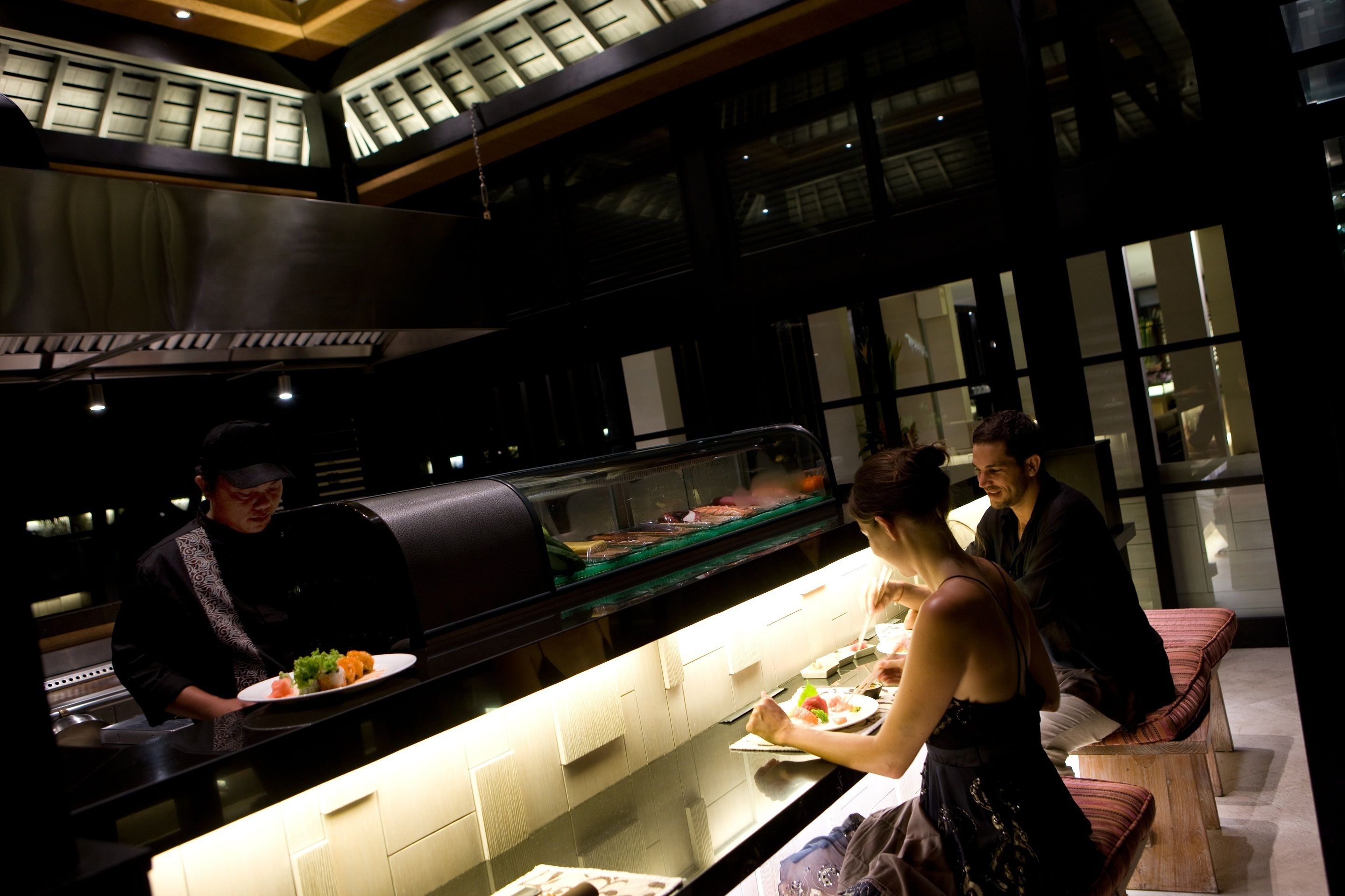 2 restaurants, breakfast, lunch, dinner served; middle eastern cuisine