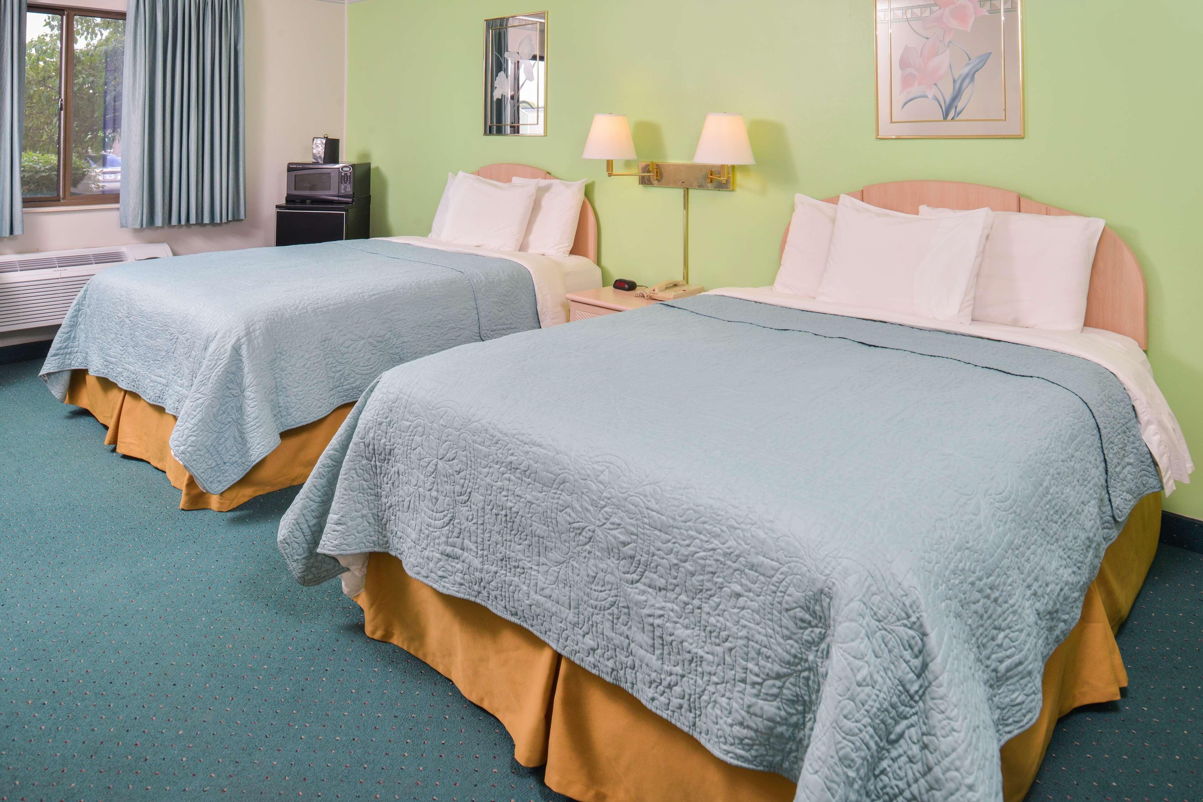 Desk, rollaway beds (surcharge), WiFi (free), bed sheets