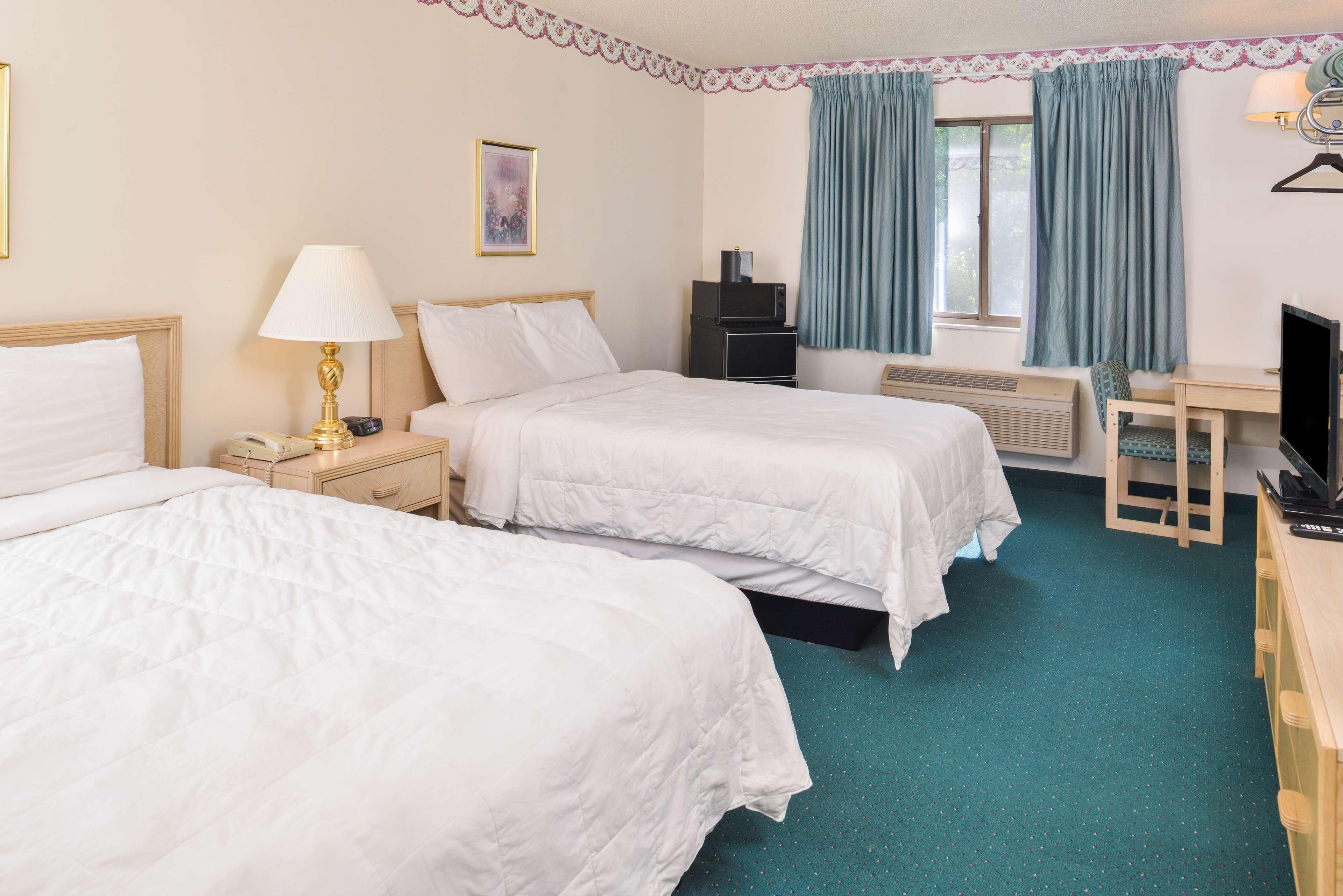 Desk, rollaway beds (surcharge), WiFi (free), bed sheets