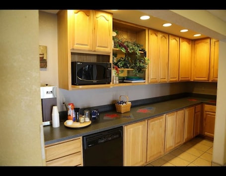 Zona de desayunos. Americas Best Value Inn & Suites Bluffton