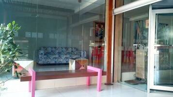 Majoituspaikan sisäänkäynti