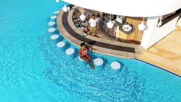 4 Bars/Lounges, Poolbar, Strandbar