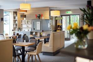 Lobby - JUFA Hotel Kaprun (Kaprun)