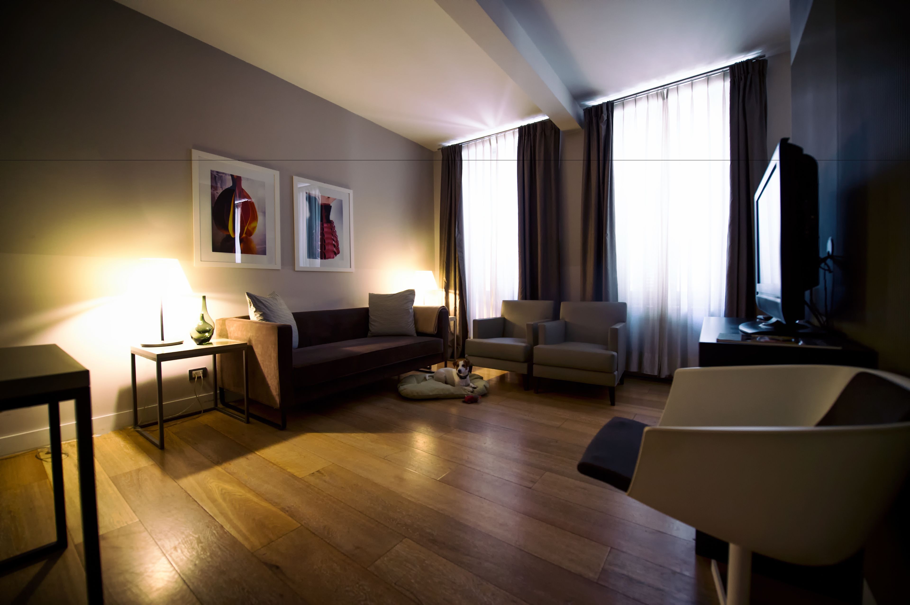 Roba de llit d&#x27;alta qualitat, decoració individual i escriptori 