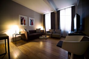 Literie de qualité supérieure, décoration personnalisée, bureau