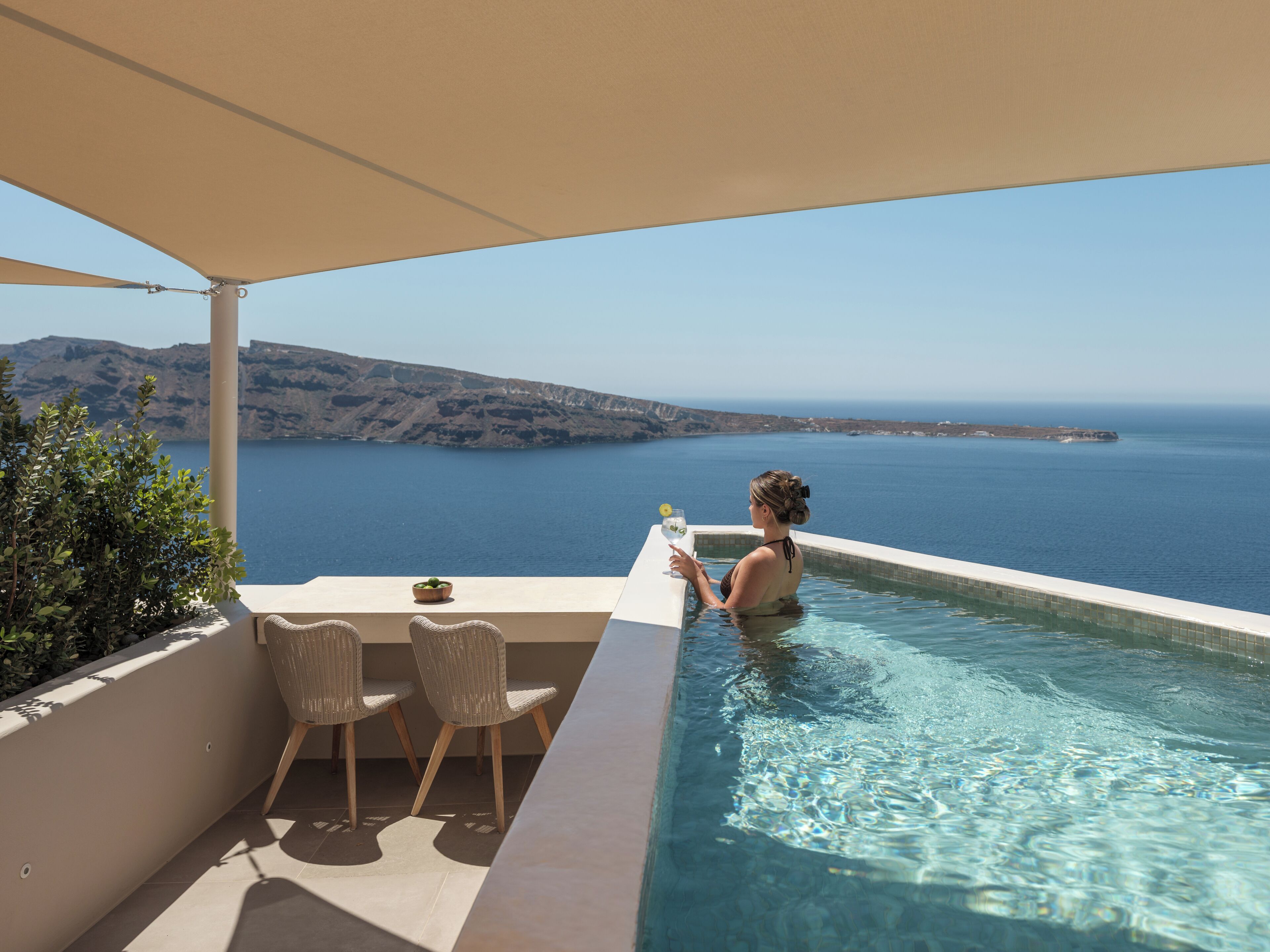 Exclusive Suite (with Plunge Pool & Sunset view)