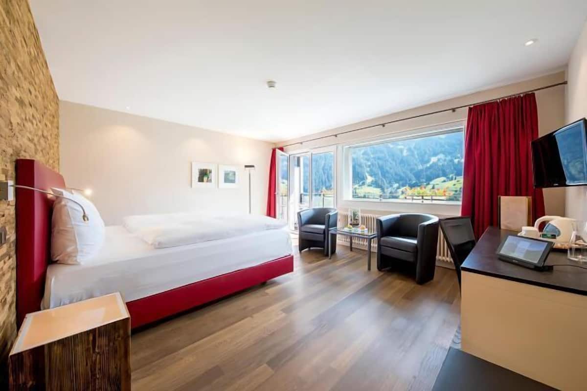 Ropa de cama hipoalergénica y minibar