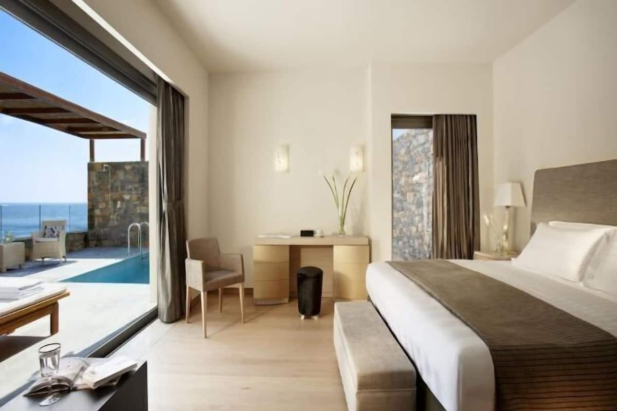 1 bedroom, Egyptian cotton sheets, premium bedding, pillowtop beds