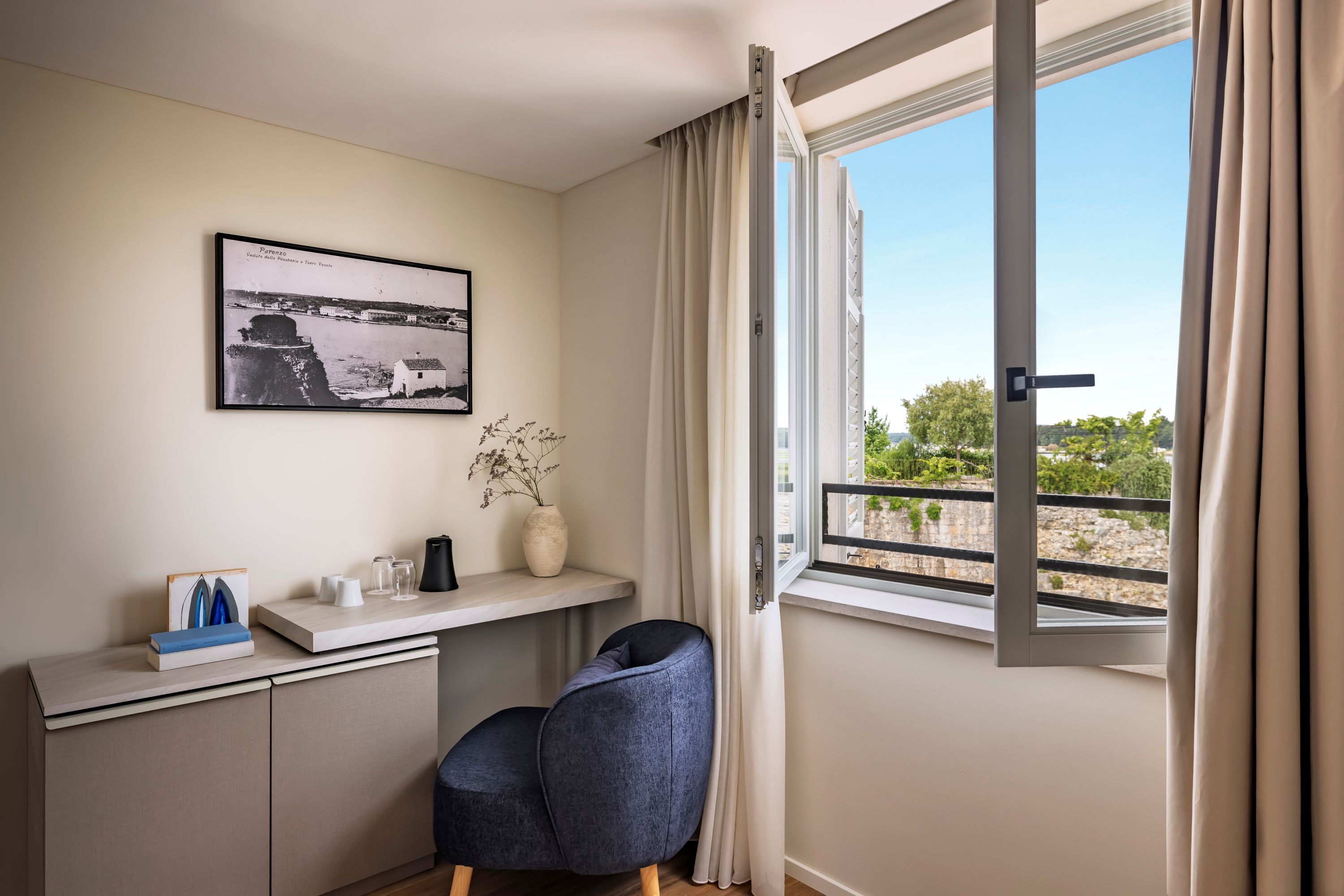 room for 2 seaside - villa ulixes | 1 bedroom, in-room safe, desk, iron/ironing board