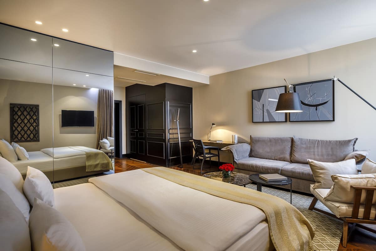Suite for 2+1 Old town view - Villa Giulietta | 1 bedroom, in-room safe, desk, iron/ironing board