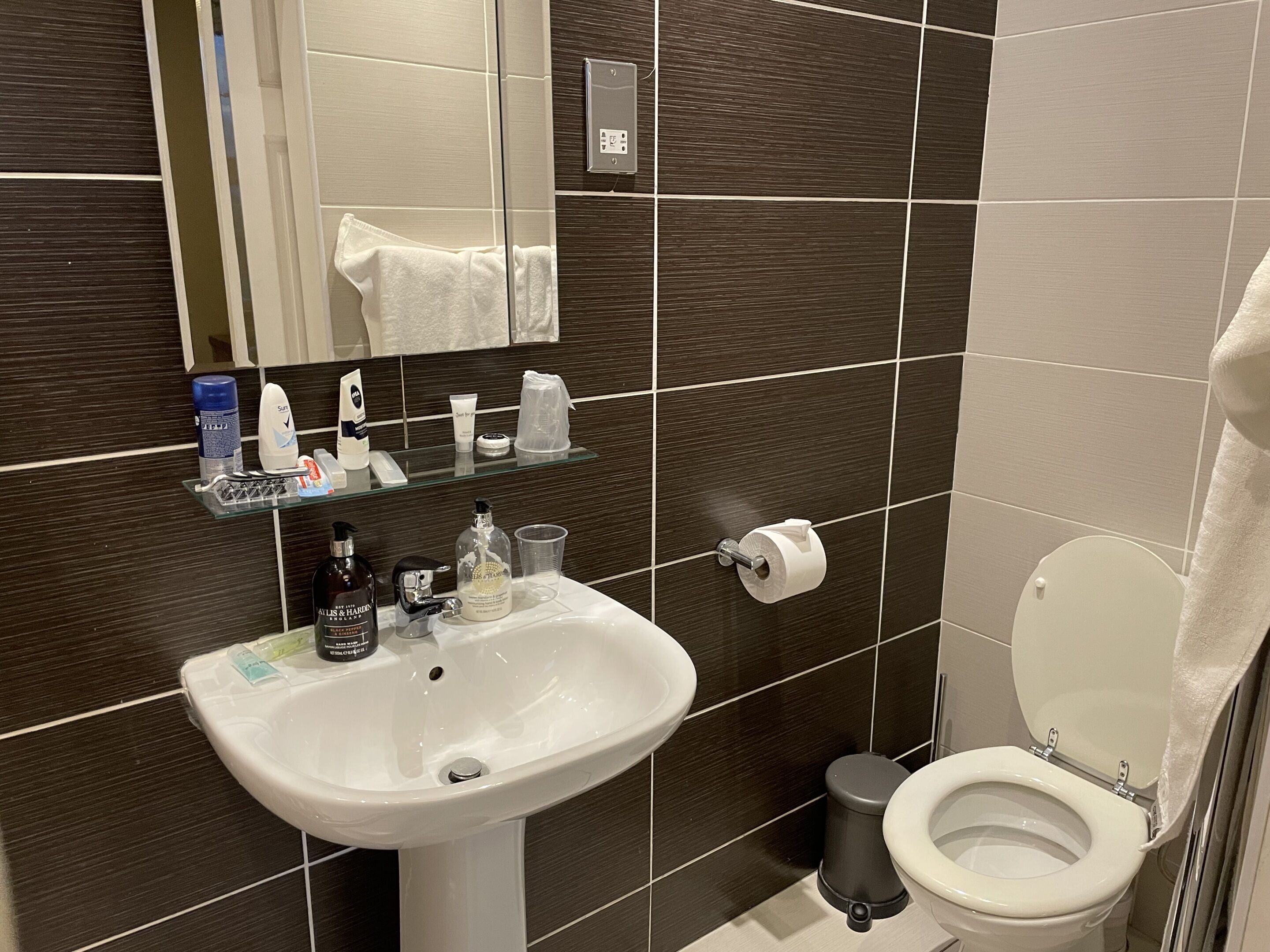 double room, ensuite | bathroom