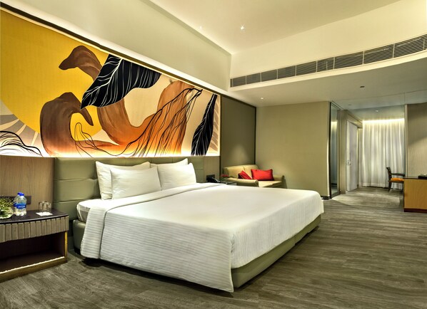 Premium bedding, minibar, in-room safe, desk