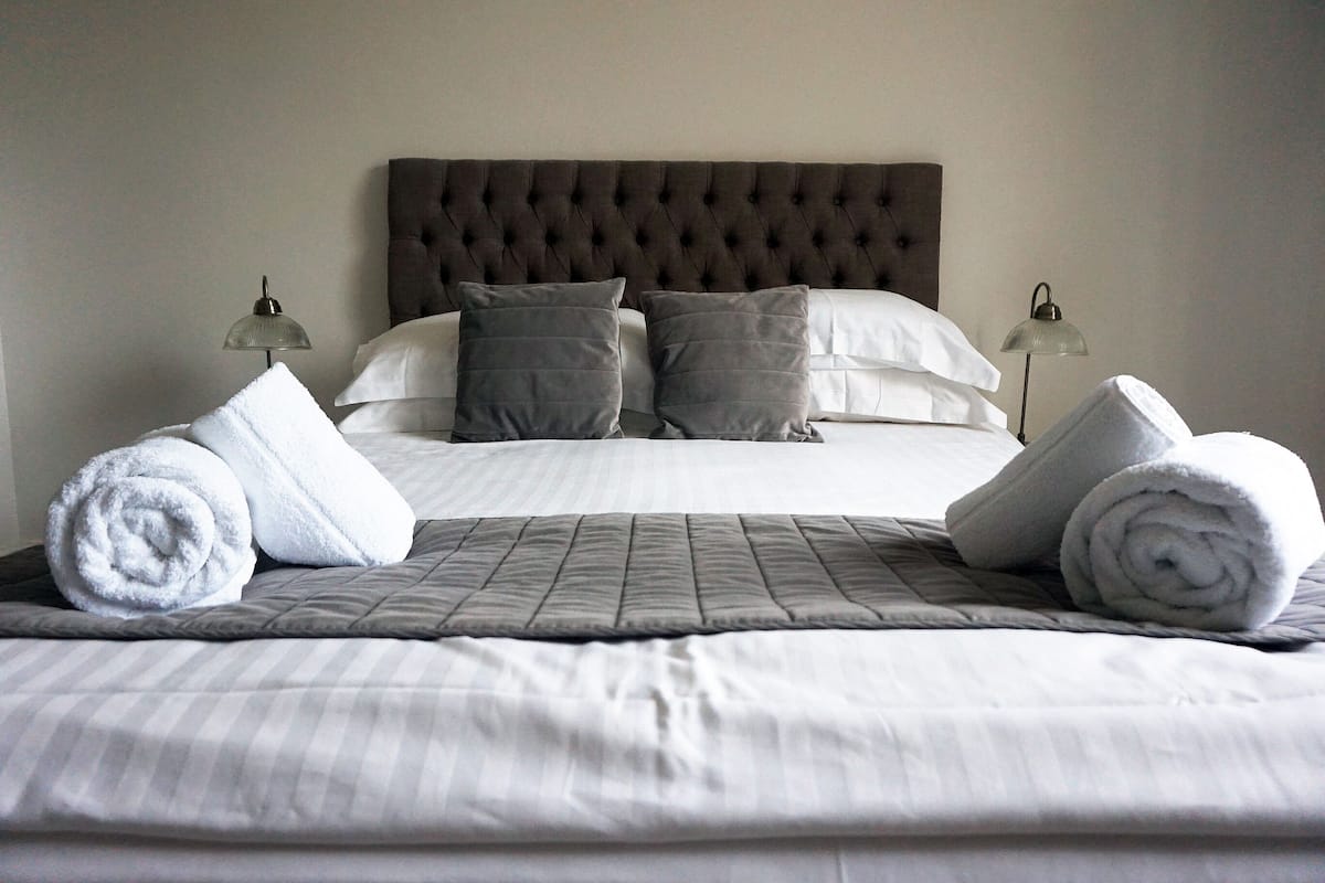 Quarto família, vista para o rio (Marshmallow) | Roupas de cama premium, Wi-Fi de cortesia
