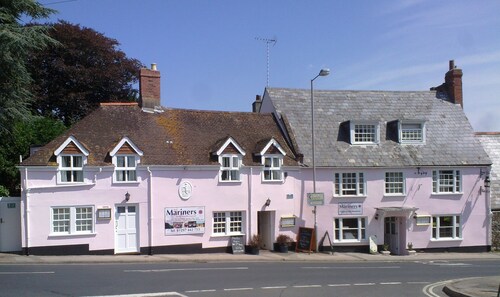 Mariners Hotel